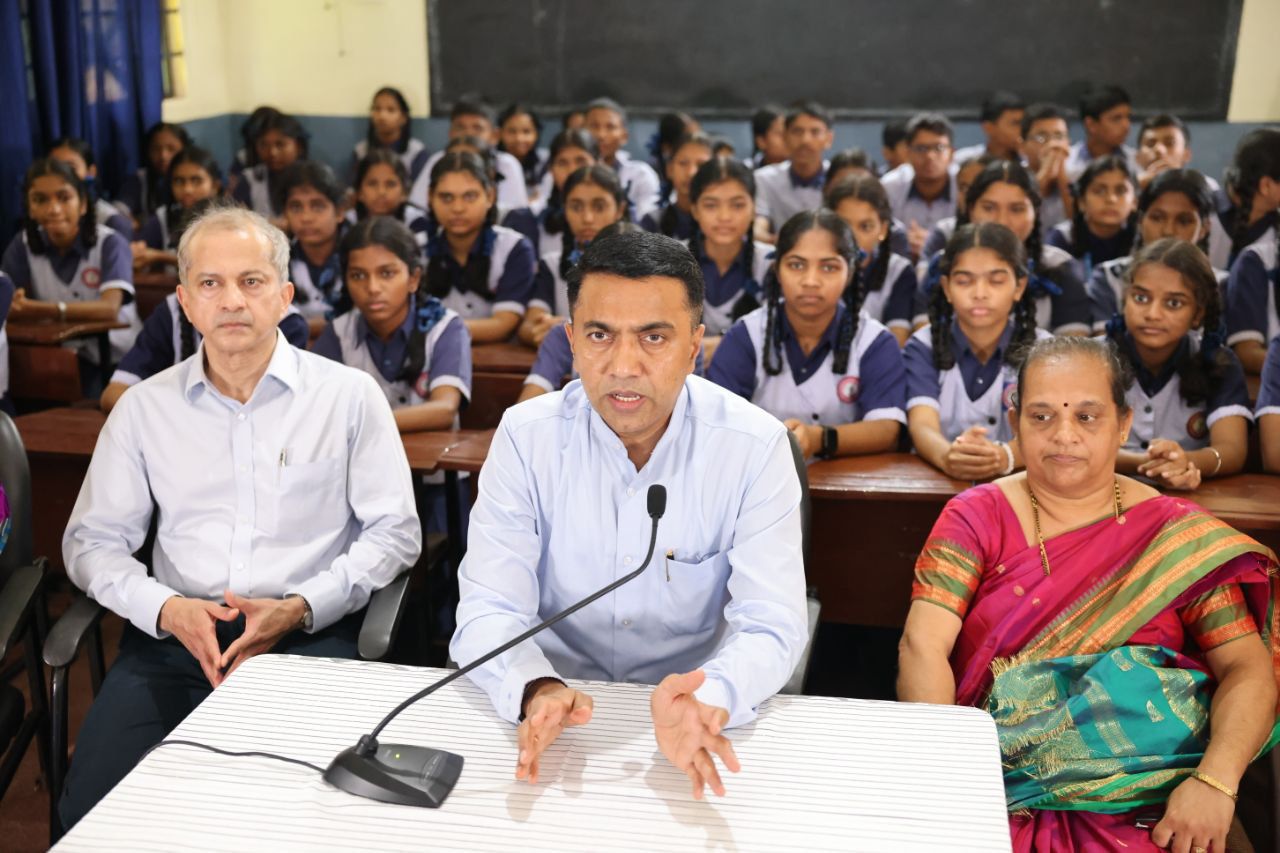 स्कूल पास आउट विद्यार्थियों के लिए मुख्यमंत्री डॉ प्रमोद सावंत ने की करियर कॉउंसलिंग