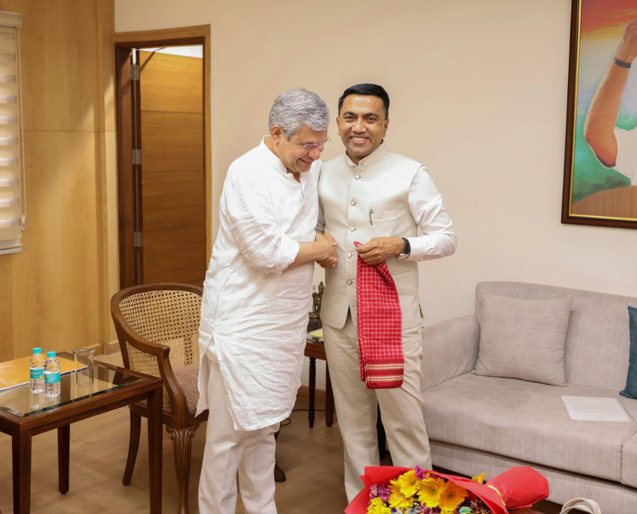 कोंकण रेलवे के विस्तार पर चर्चा
