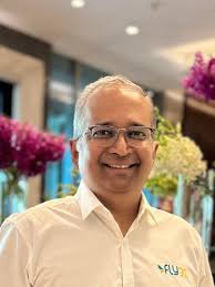कैप्टन प्रतीक अग्रवाल भारत की अनुसूचित एयरलाइन में वरिष्ठ ऑपरेशनल नेतृत्व पद संभालने वाले सबसे युवा पेशेवरों में शामिल हैं