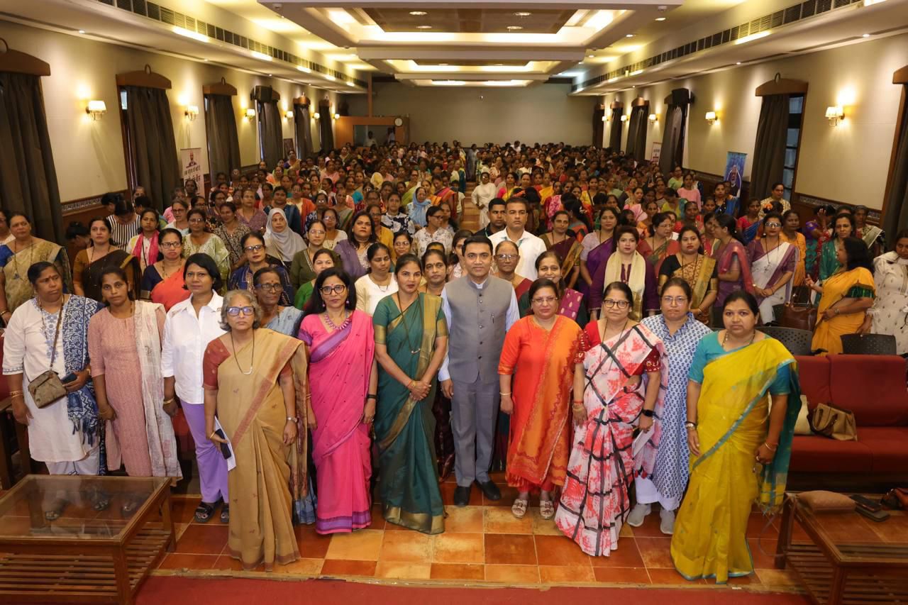 मुख्यमंत्री डॉ. प्रमोद सावंत ने पणजी में 'नारी शक्ति वंदन अधिनियम' सम्मेलन में भाग लिया