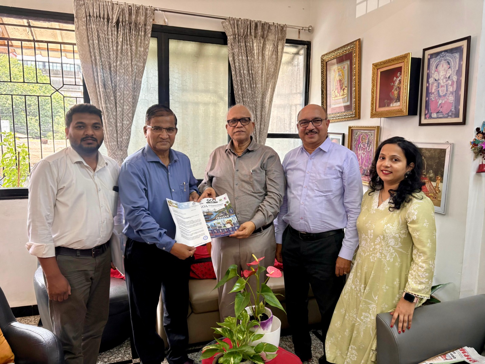 चिकलिम जंक्शन की यातायात समस्या और वेरना–डाबोलिम फ्लाईओवर परियोजना पर GCCI ने पीडब्ल्यूडी मंत्री दिगंबर कामत से की मुलाकात