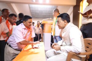 मडगांव में बीजेपी कार्यकर्ताओं से मुख्यमंत्री की मुलाकात